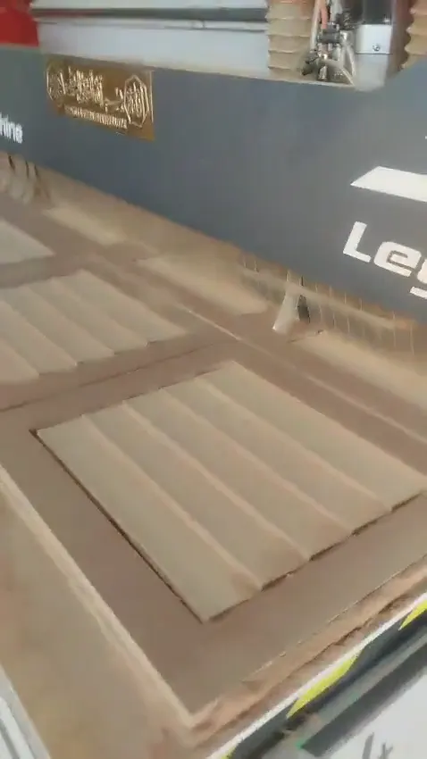 CNC tezgâhında oyulan kapak panelleri